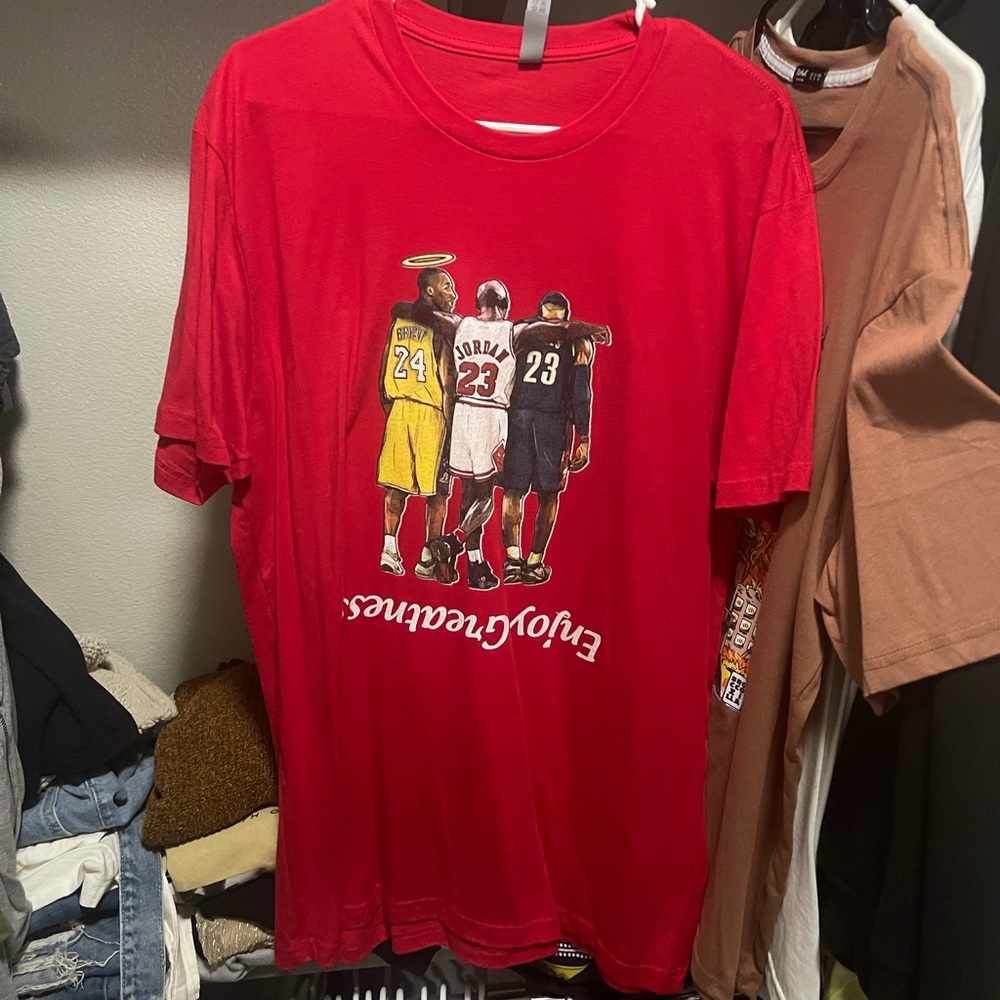 Kobe Jordan Lebron shirt -Large Red